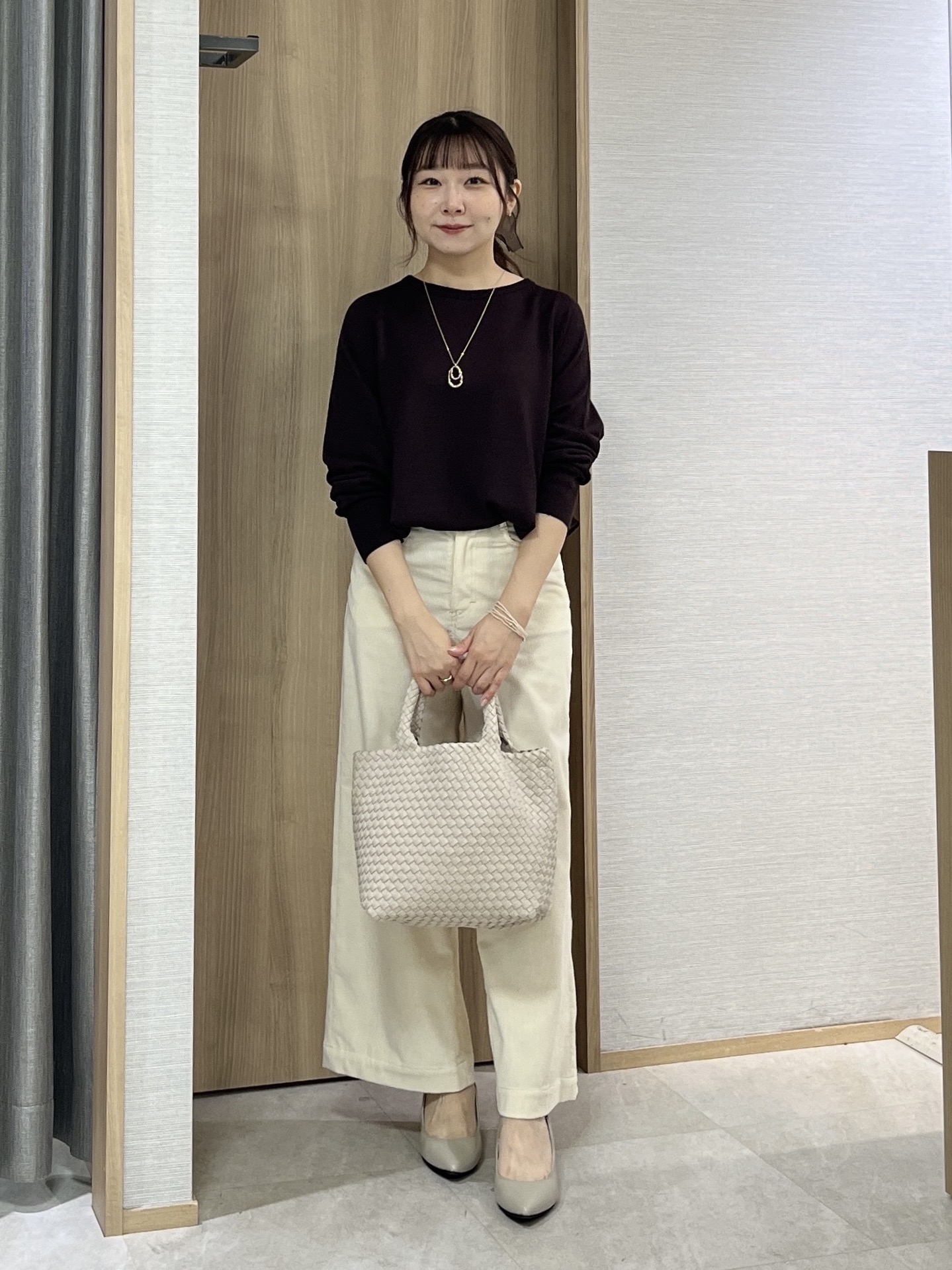 KAHOさんの「UNTITLED｜【シルク混/薄手ニット】Aラインシルエットニットプルオーバー」を使ったコーディネート