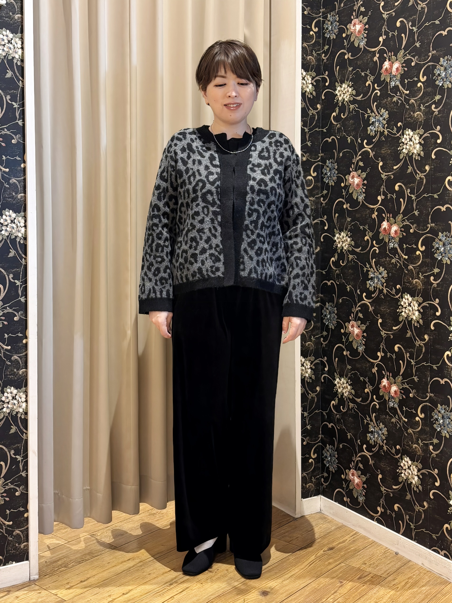 たみさんの「SHOO･LA･RUE｜【洗濯機可/S-LL】ジャケット感覚で着られる バイカラーニットカーディガン」を使ったコーディネート