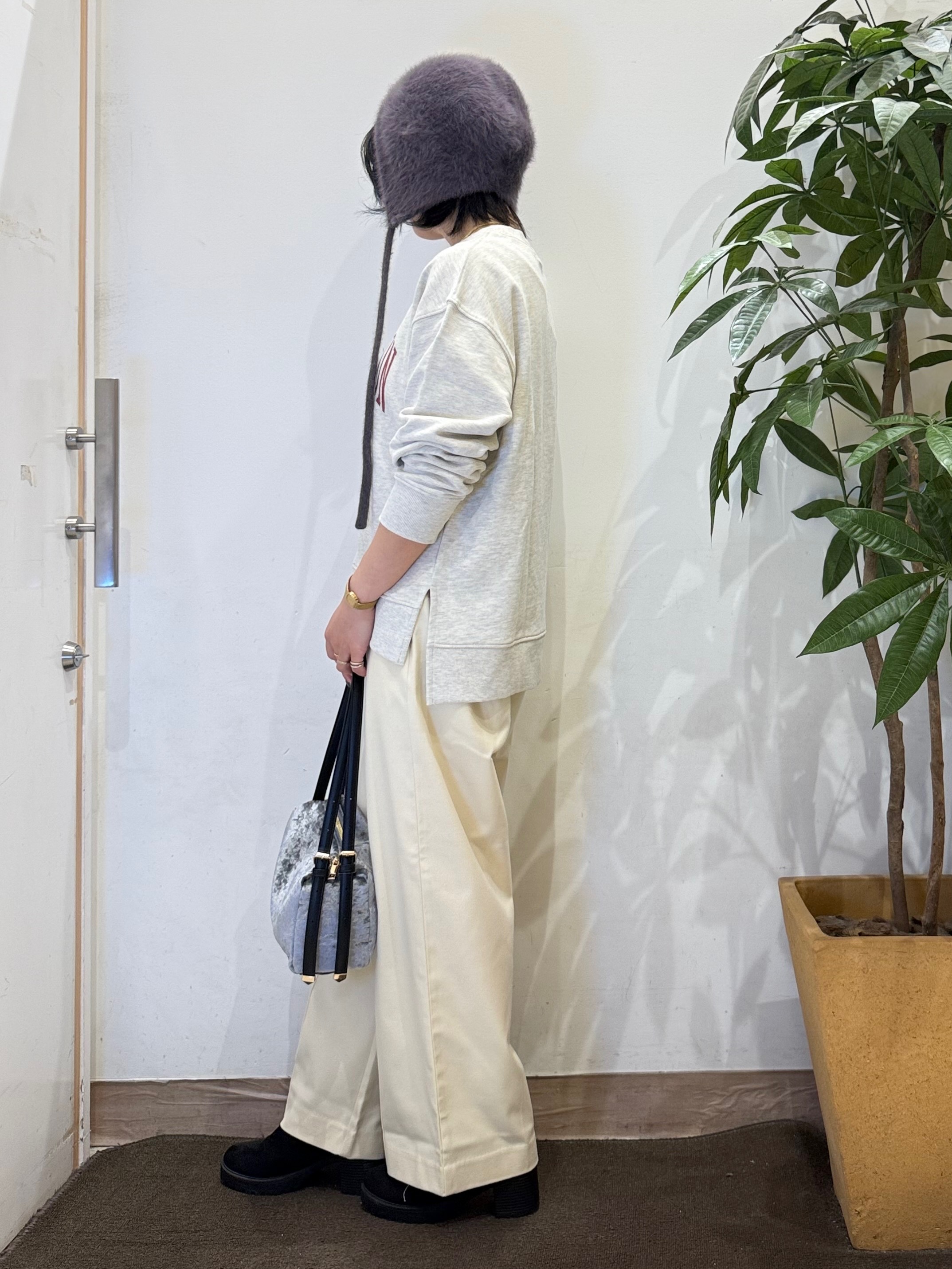 misakiさんの「SHOO･LA･RUE｜【S-LL/洗濯機可】ゆるっと着られる 裏毛プリントアソートスウェット」を使ったコーディネート
