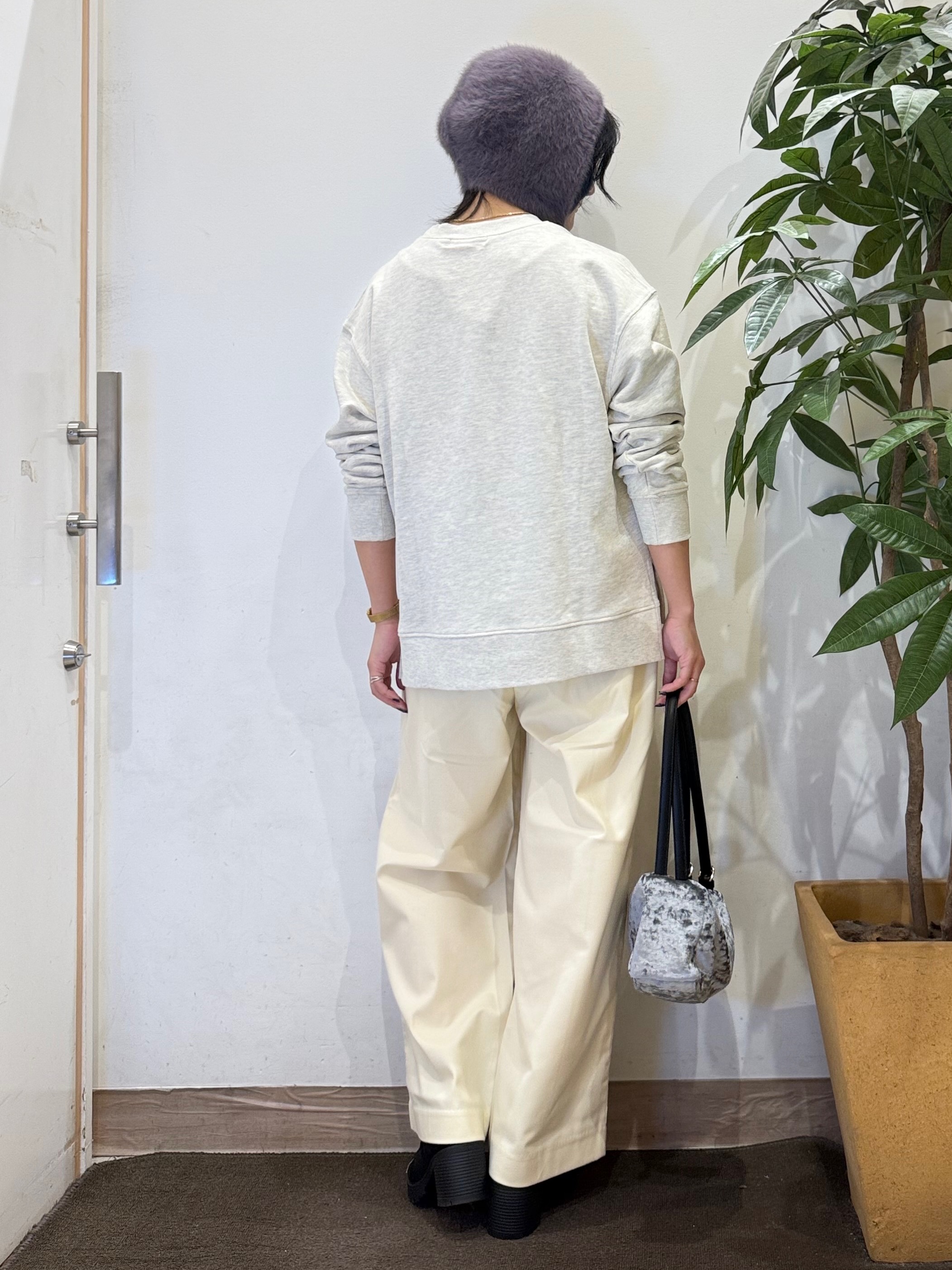 misakiさんの「SHOO･LA･RUE｜【S-LL/洗濯機可】ゆるっと着られる 裏毛プリントアソートスウェット」を使ったコーディネート