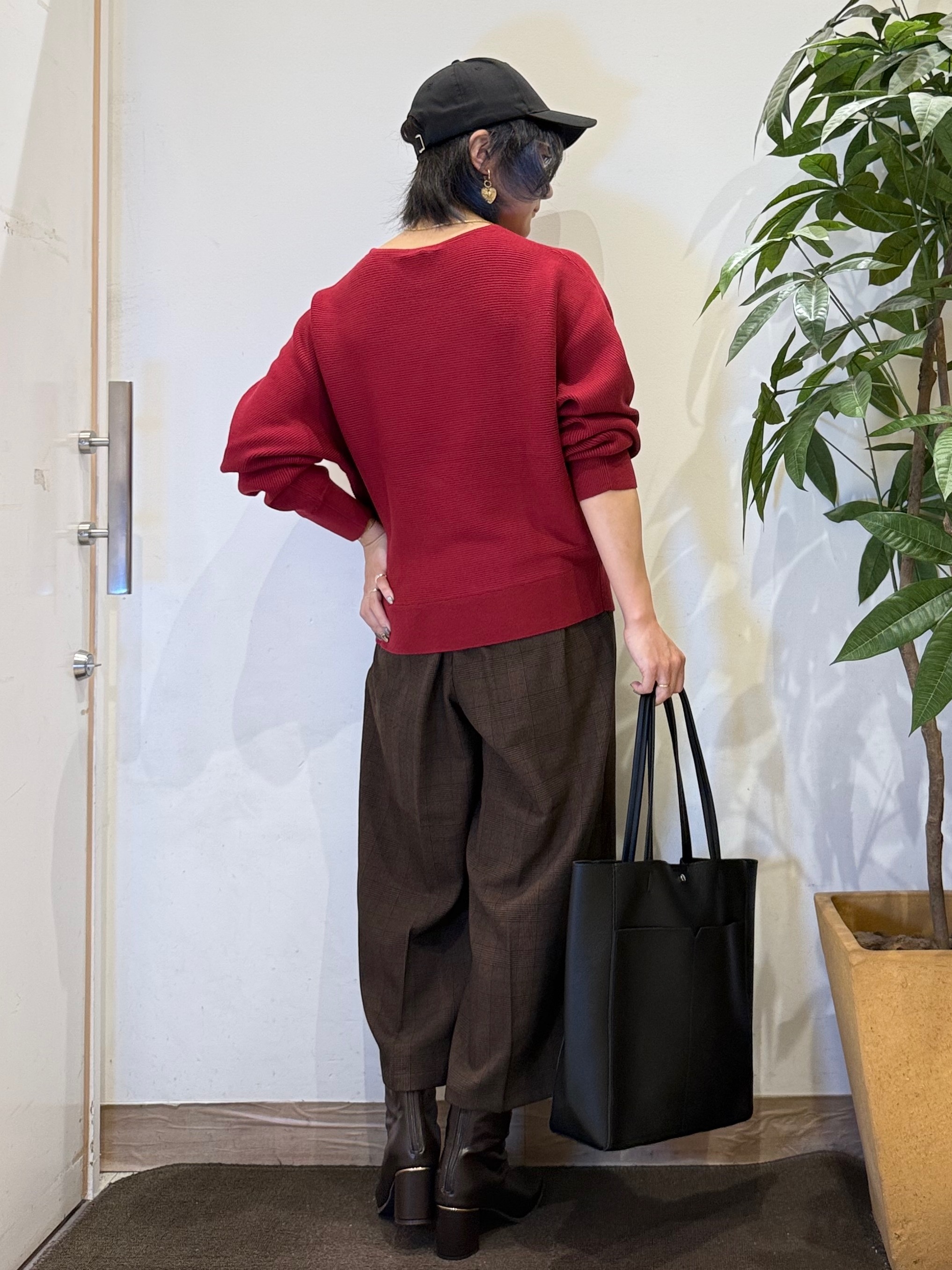 misakiさんの「SHOO･LA･RUE｜【洗濯機可/体型カバー】やわらかリブドルマンニット」を使ったコーディネート