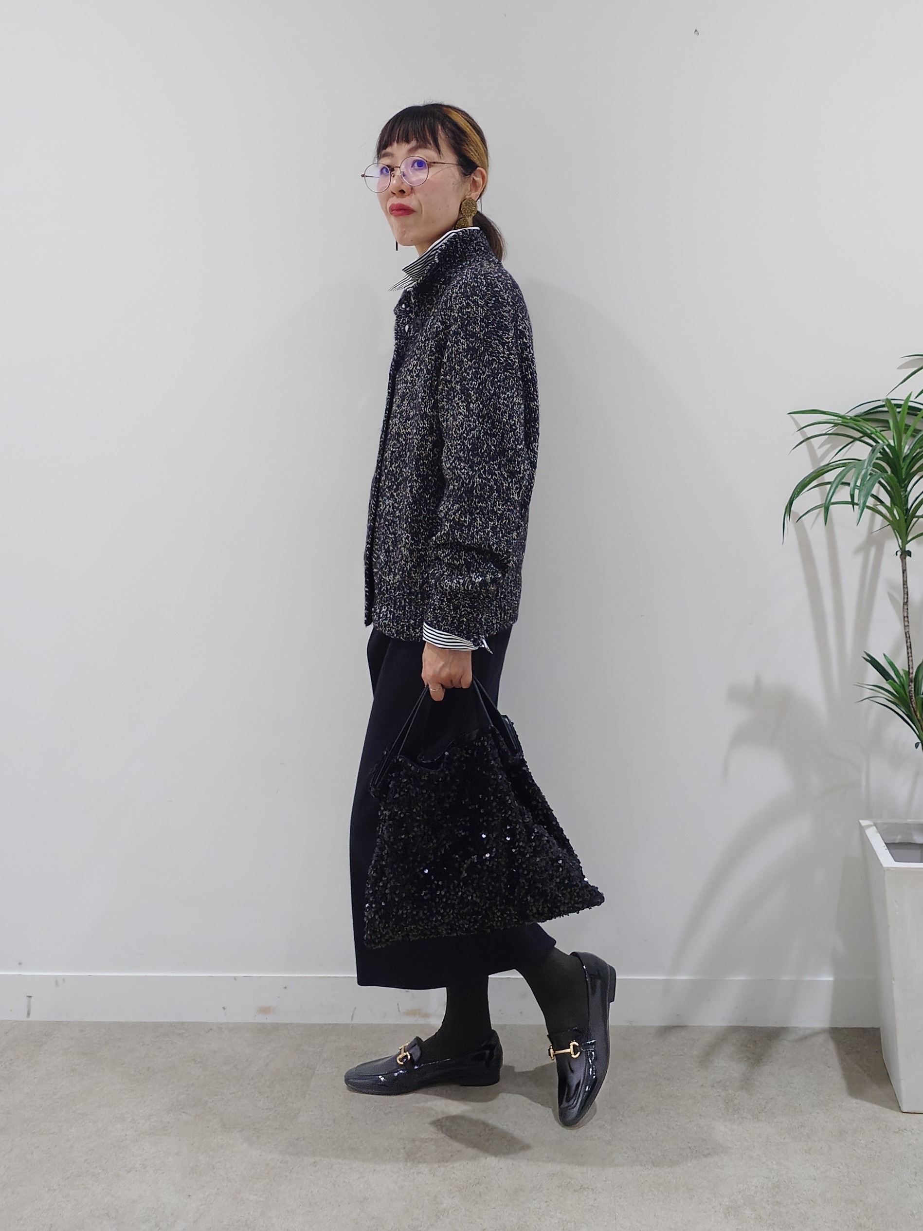 MUTSUKOさんの「UNTITLED｜前後2WAYミックスツィードニット」を使ったコーディネート
