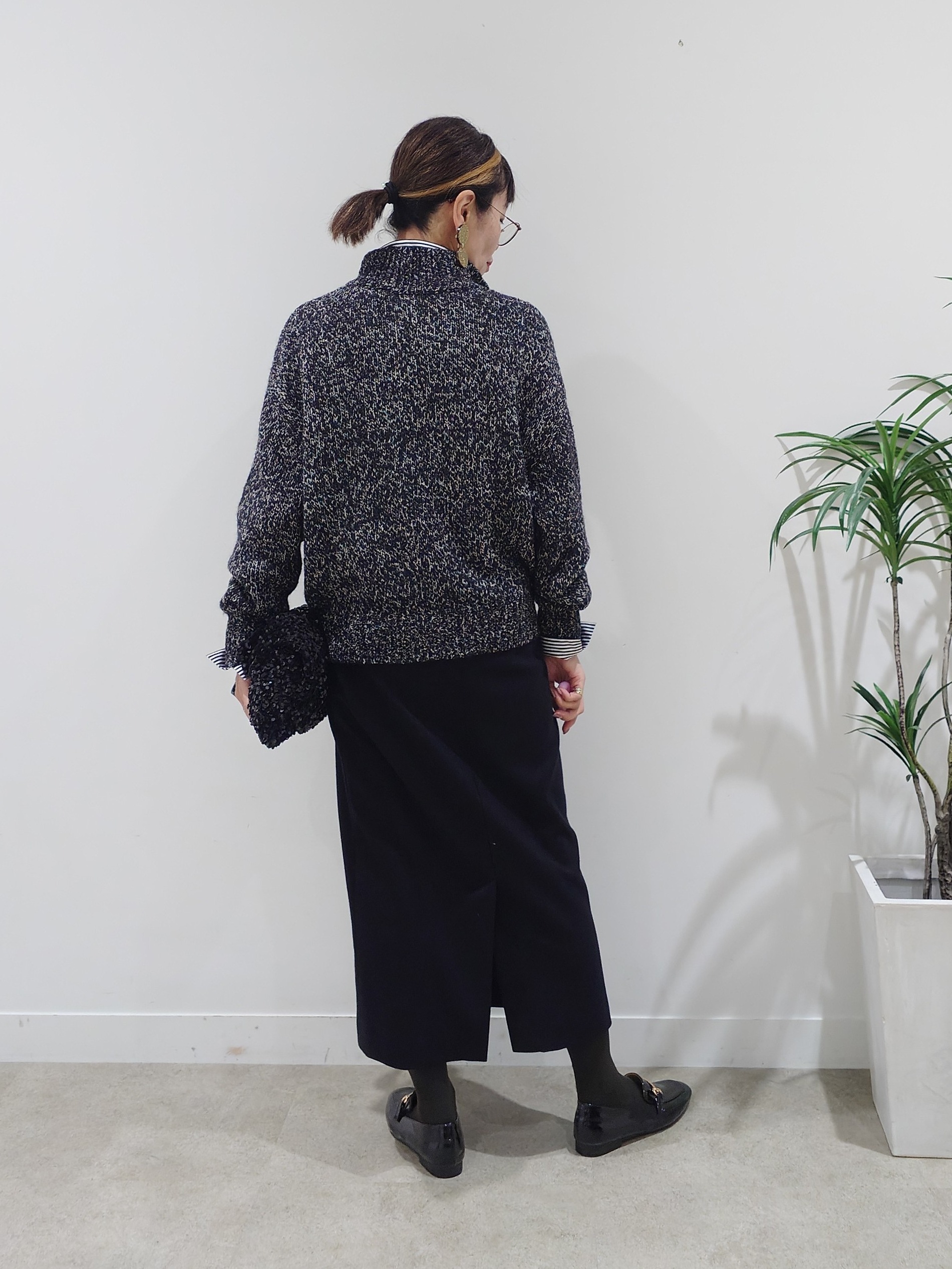 MUTSUKOさんの「UNTITLED｜前後2WAYミックスツィードニット」を使ったコーディネート