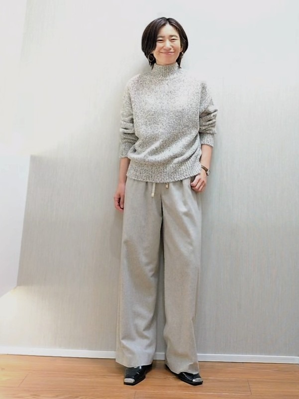 ミズタさんの「UNTITLED｜前後2WAYミックスツィードニット」を使ったコーディネート