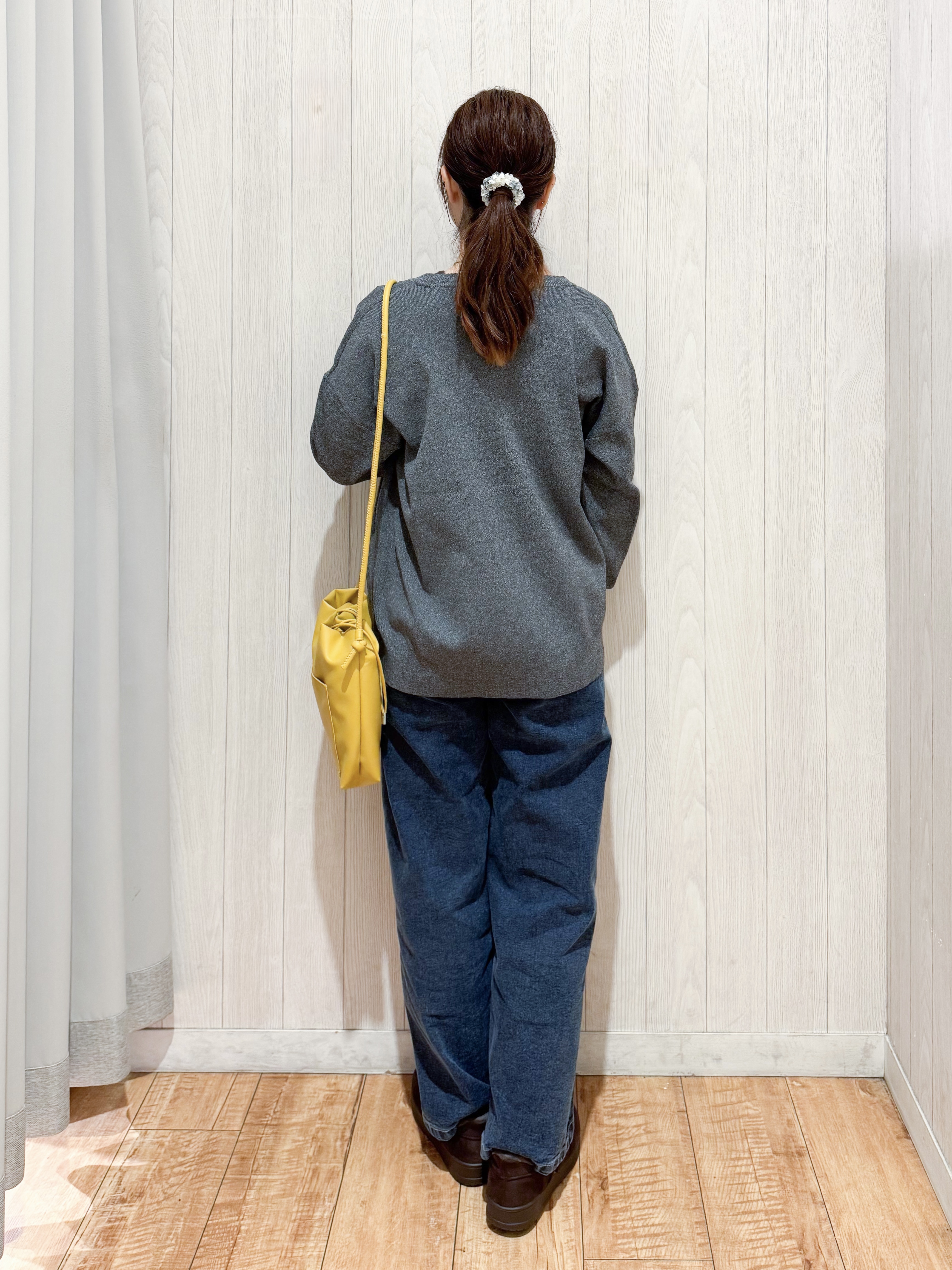 愛さんの「SHOO･LA･RUE｜【セットアップ可/洗濯機可】軽やかに羽織れる スポンディッシュ ニットカーディガン」を使ったコーディネート
