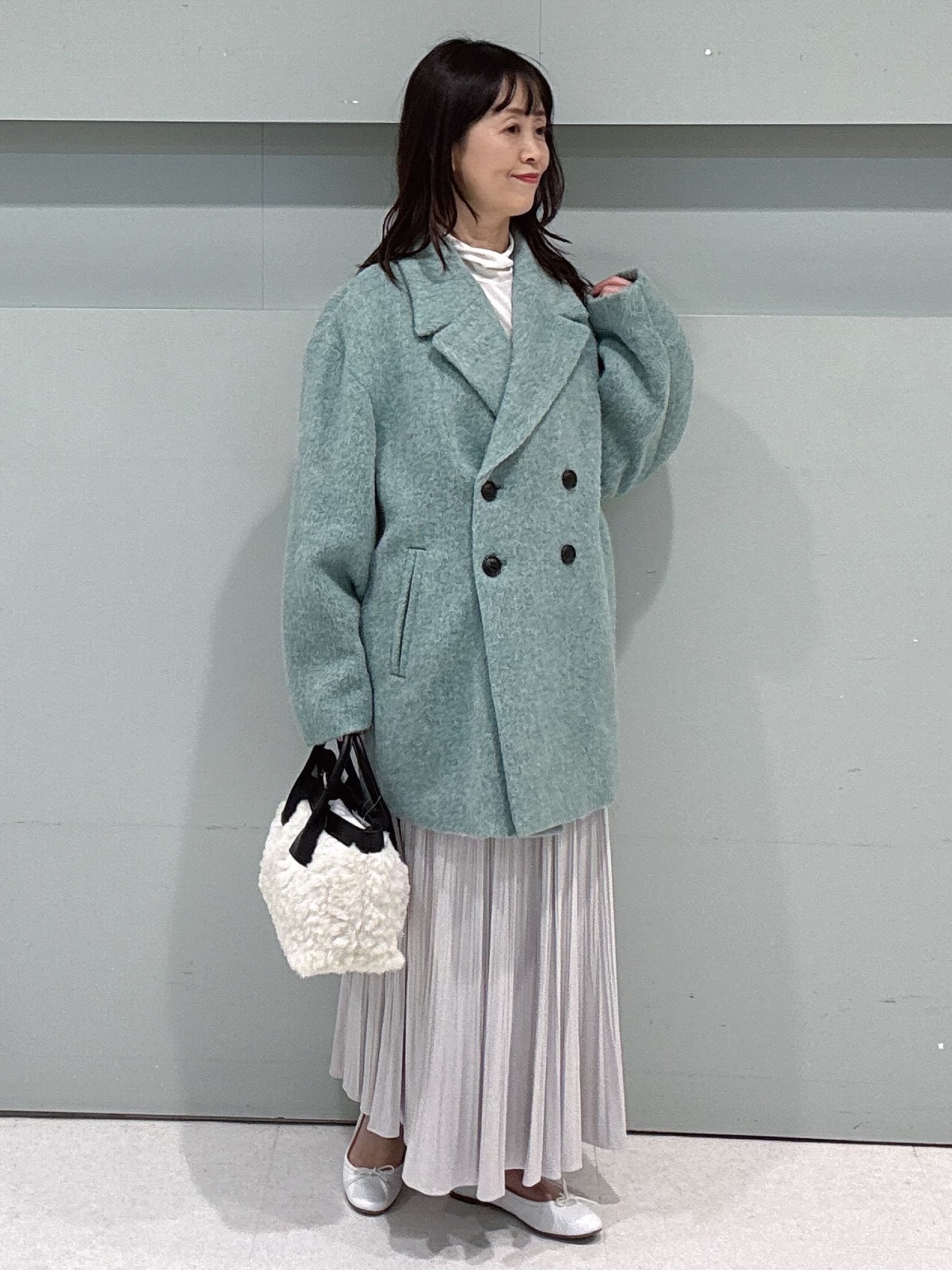makiさんの「UNTITLED｜シャギーダブルコート」を使ったコーディネート