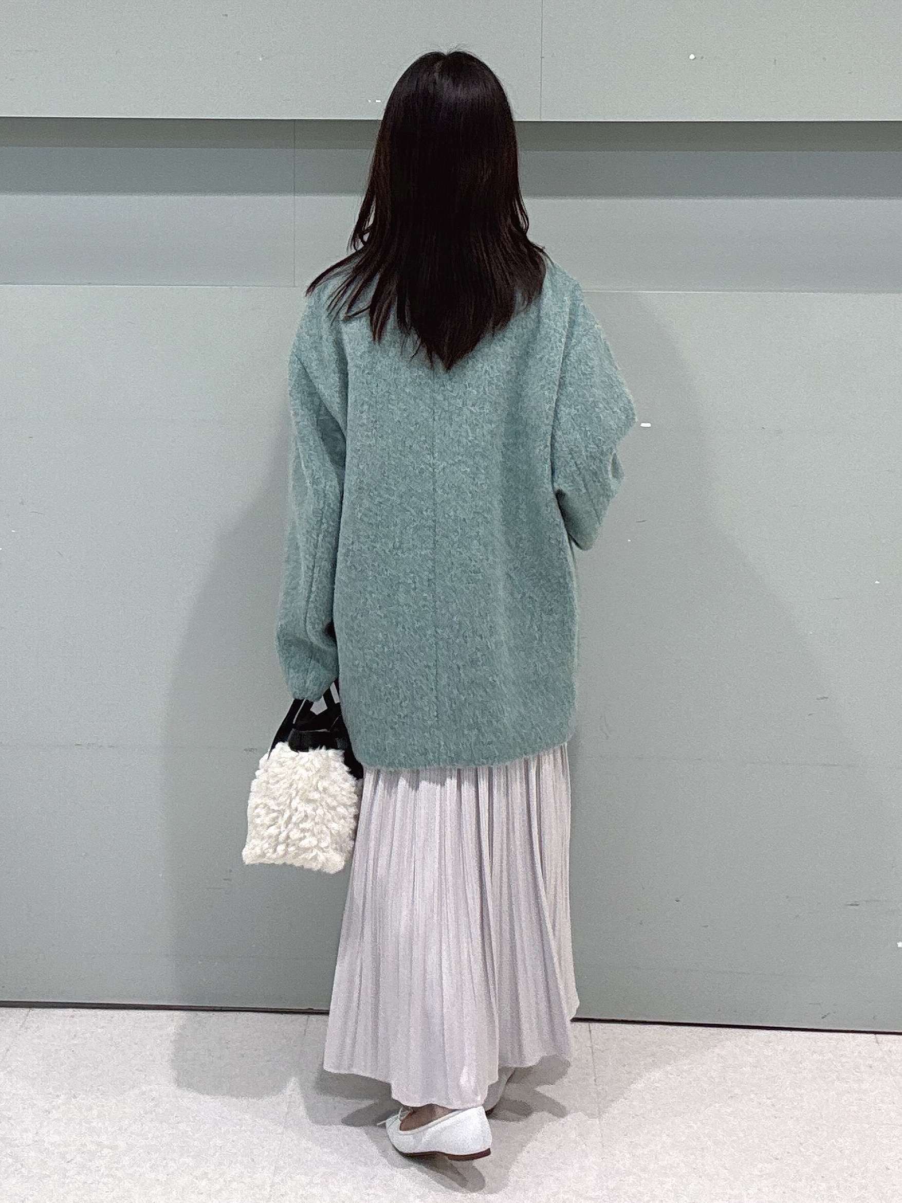 makiさんの「UNTITLED｜シャギーダブルコート」を使ったコーディネート