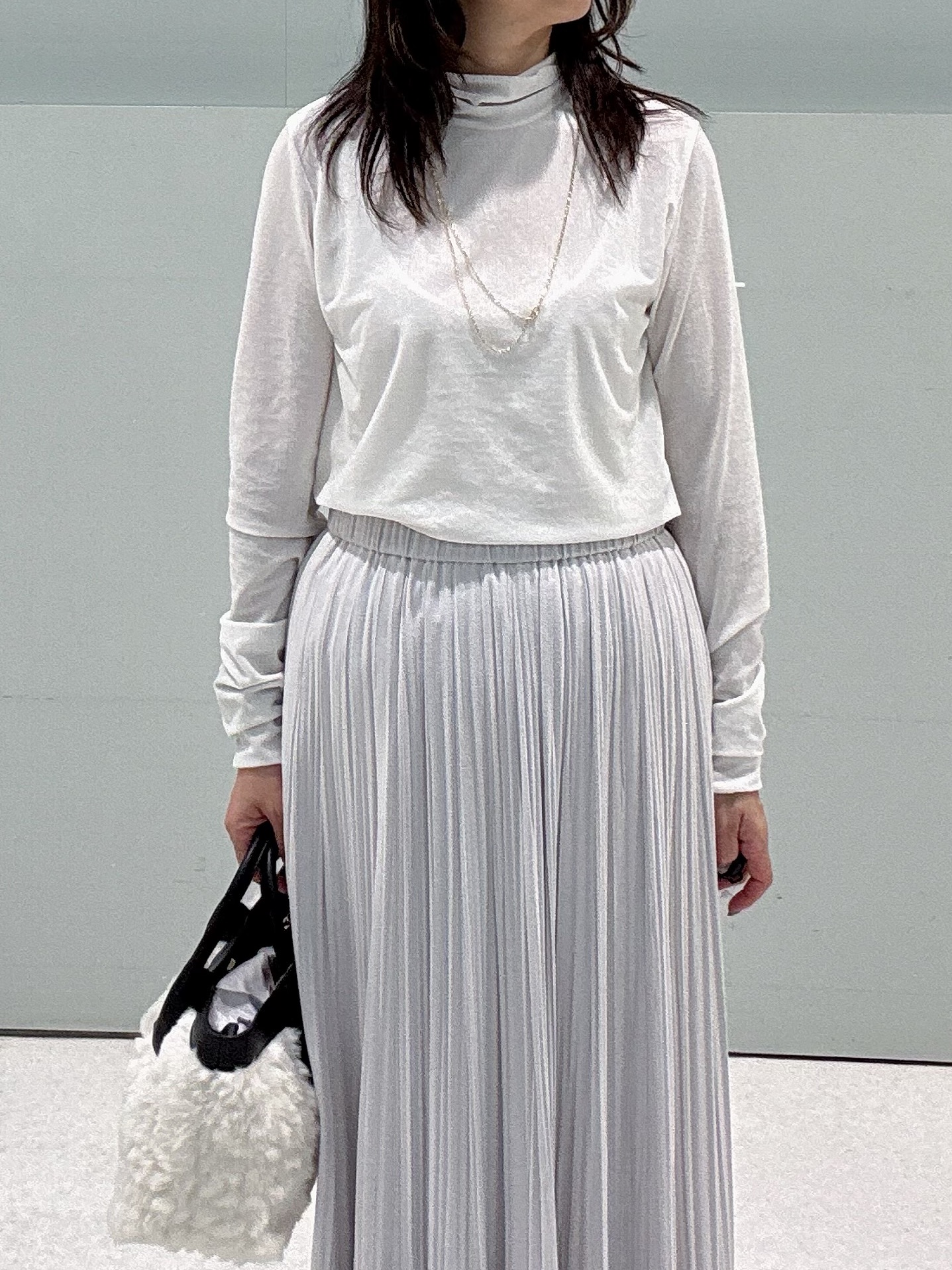 makiさんの「UNTITLED｜シャギーダブルコート」を使ったコーディネート