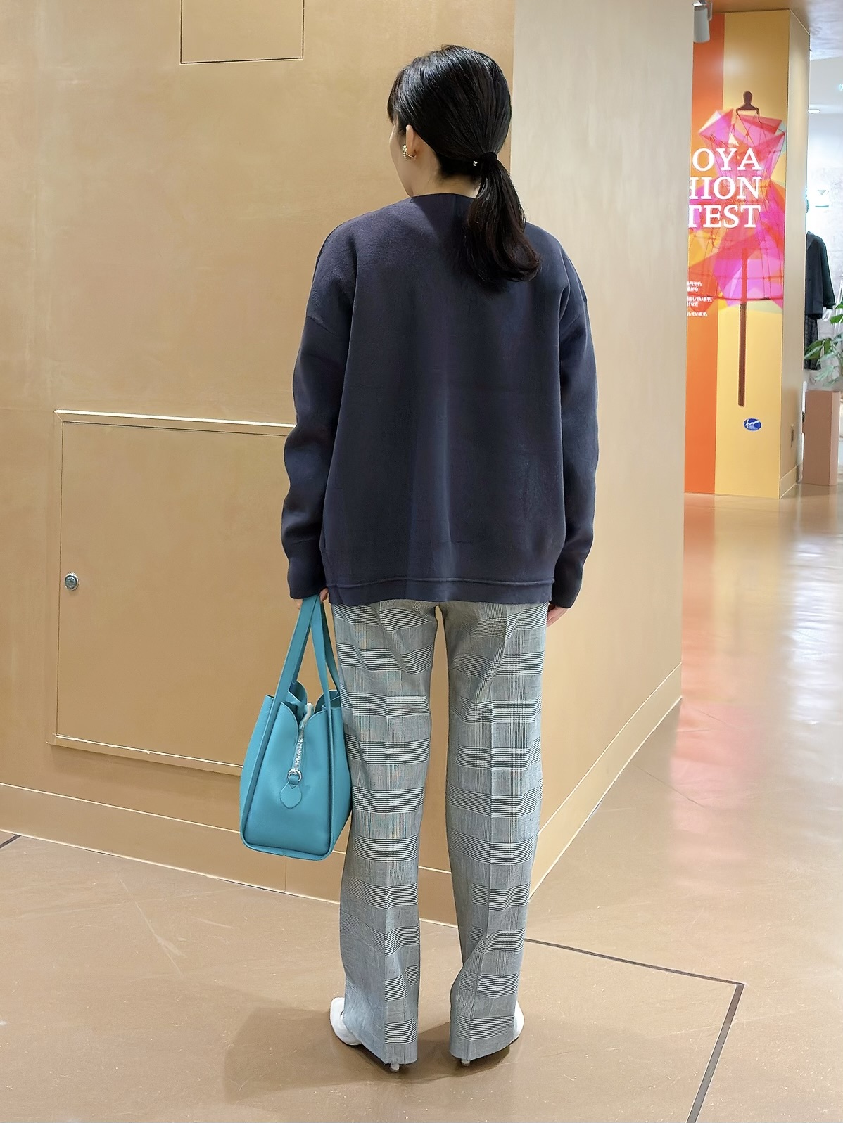 hattoriさんの「INDIVI｜【レイヤードにおすすめ】シャツコンビ ロングTシャツ」を使ったコーディネート