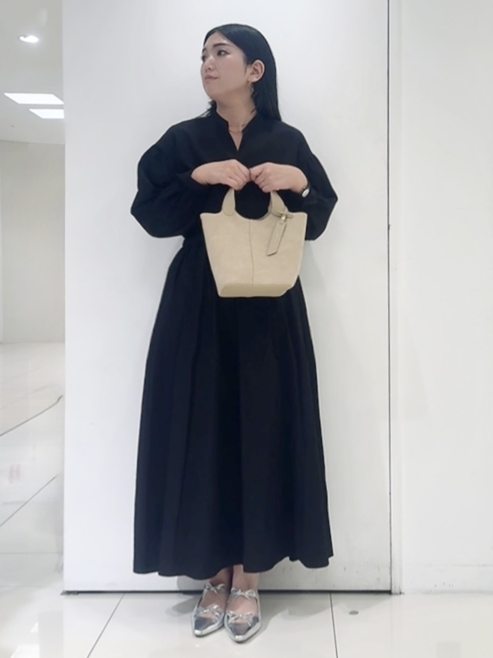 なかじさんの「UNTITLED｜ドレープワンピース」を使ったコーディネート