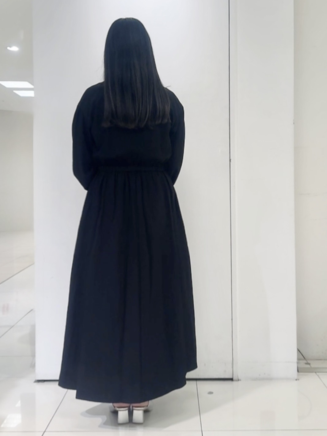 なかじさんの「UNTITLED｜ドレープワンピース」を使ったコーディネート