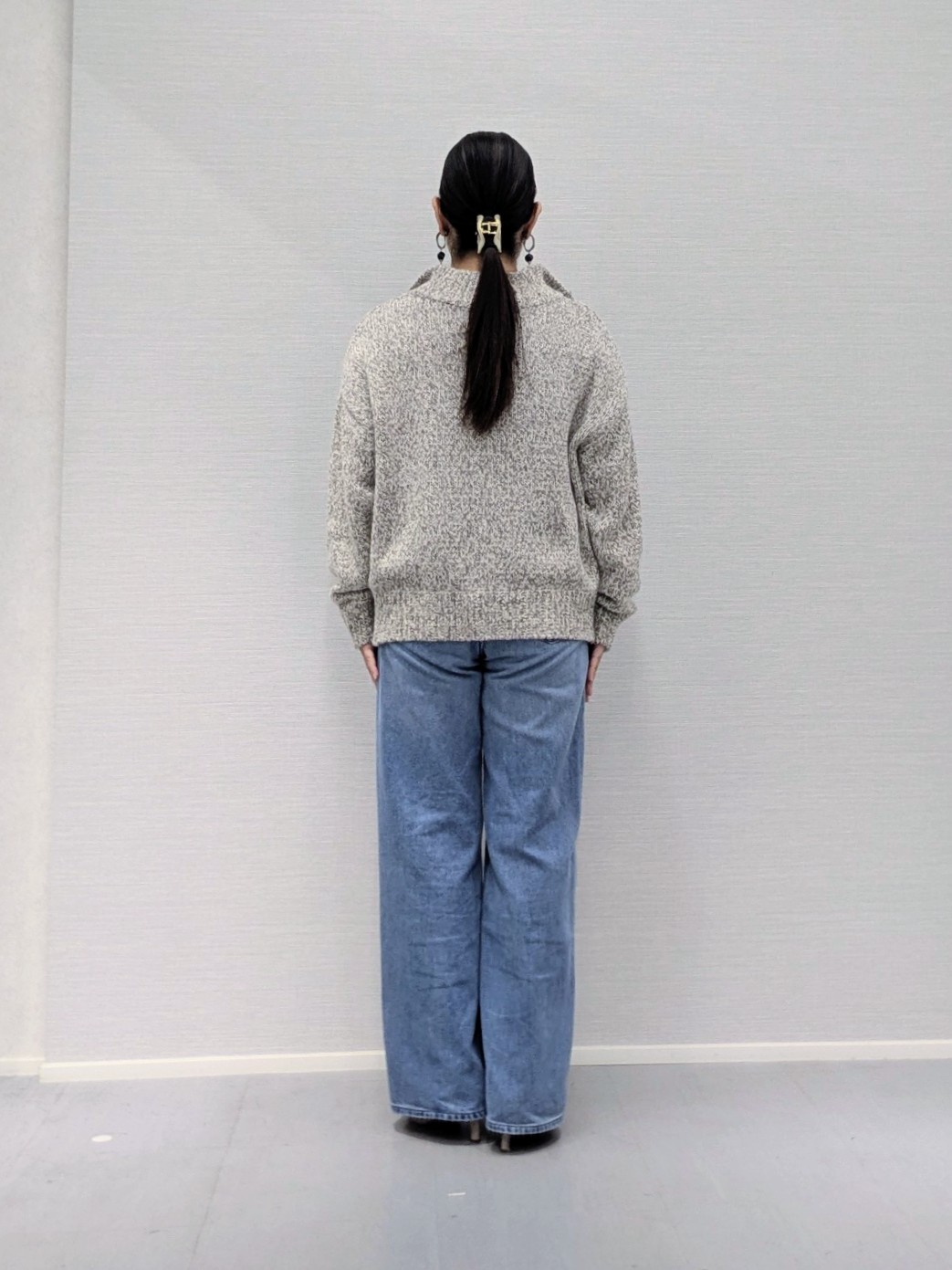 makkyさんの「UNTITLED｜前後2WAYミックスツィードニット」を使ったコーディネート