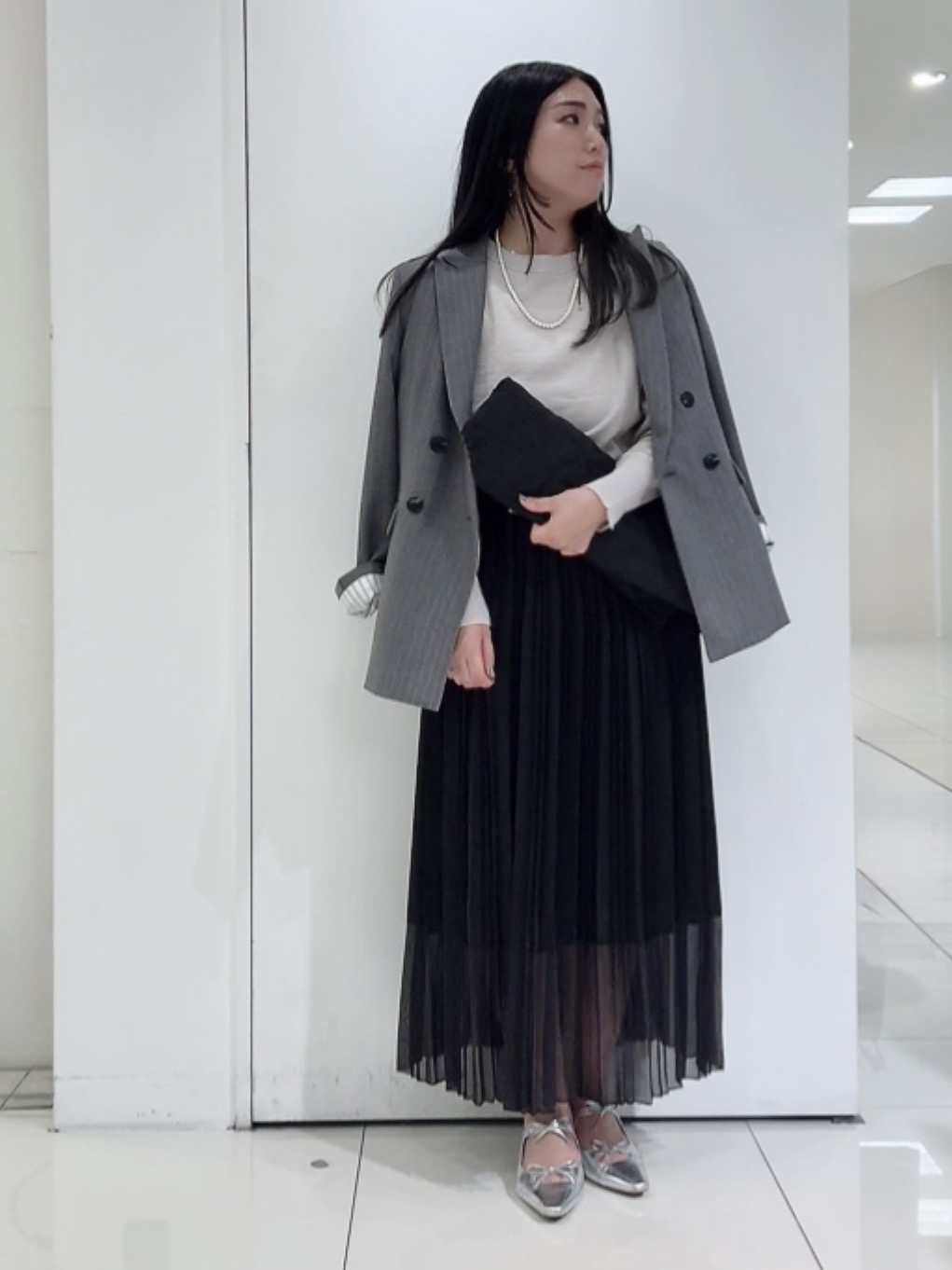 なかじさんの「UNTITLED｜【アンサンブル可能/オンオフ使える】シルクウールカシミヤプルオーバー」を使ったコーディネート