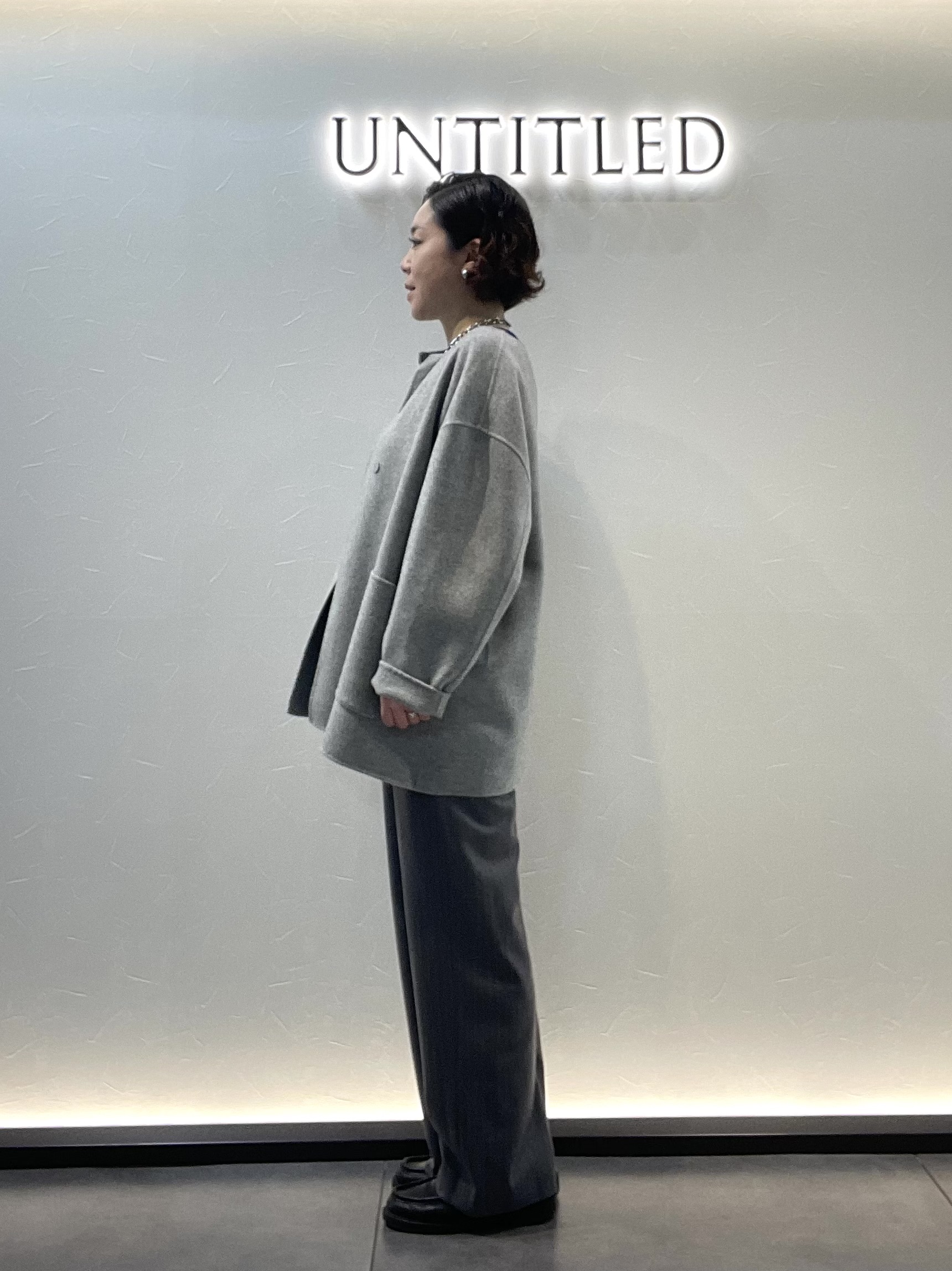 Wachiさんの「UNTITLED｜【ゆったり/軽い】マフラー付きリバーコート」を使ったコーディネート