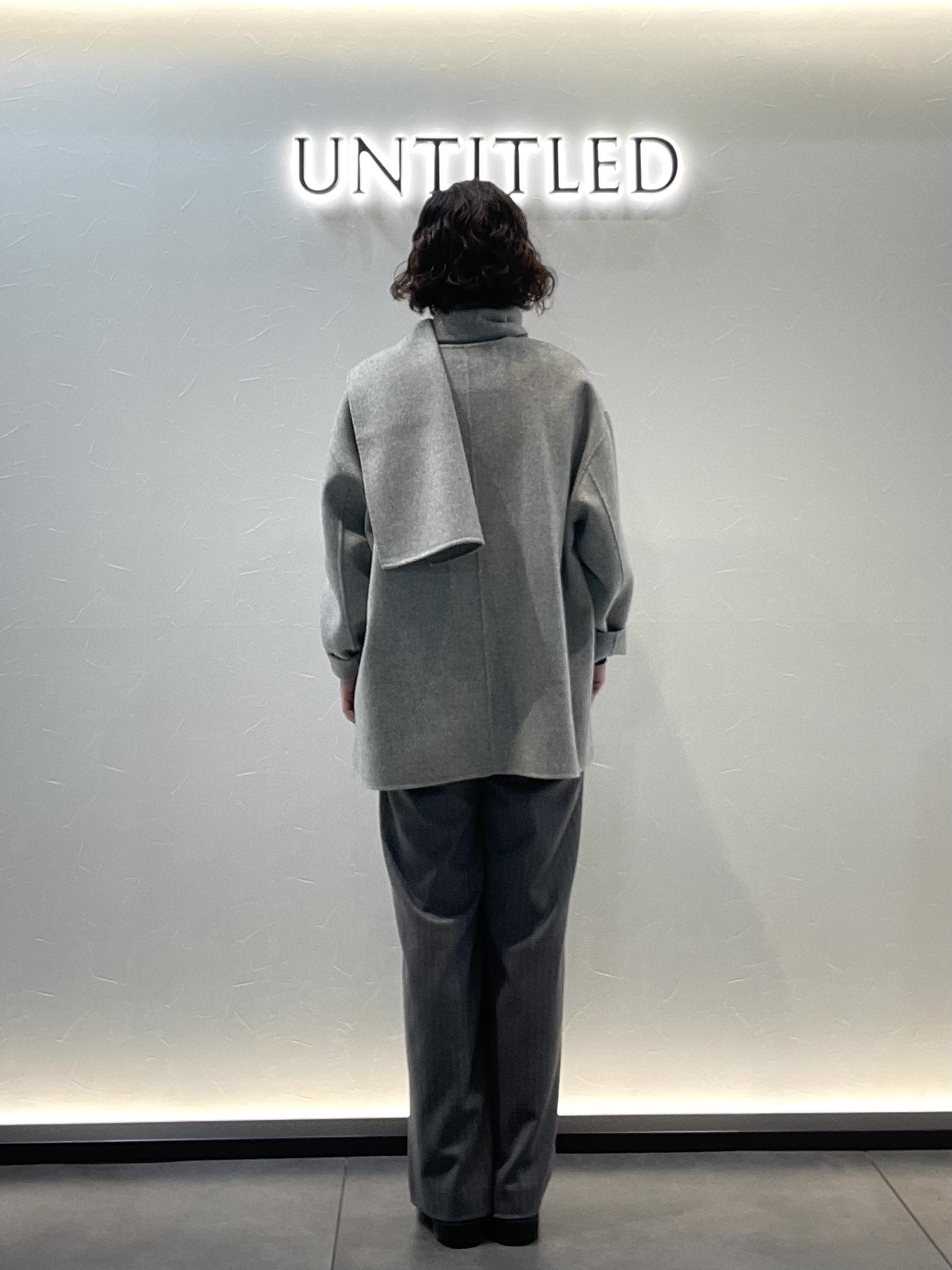 Wachiさんの「UNTITLED｜【ゆったり/軽い】マフラー付きリバーコート」を使ったコーディネート