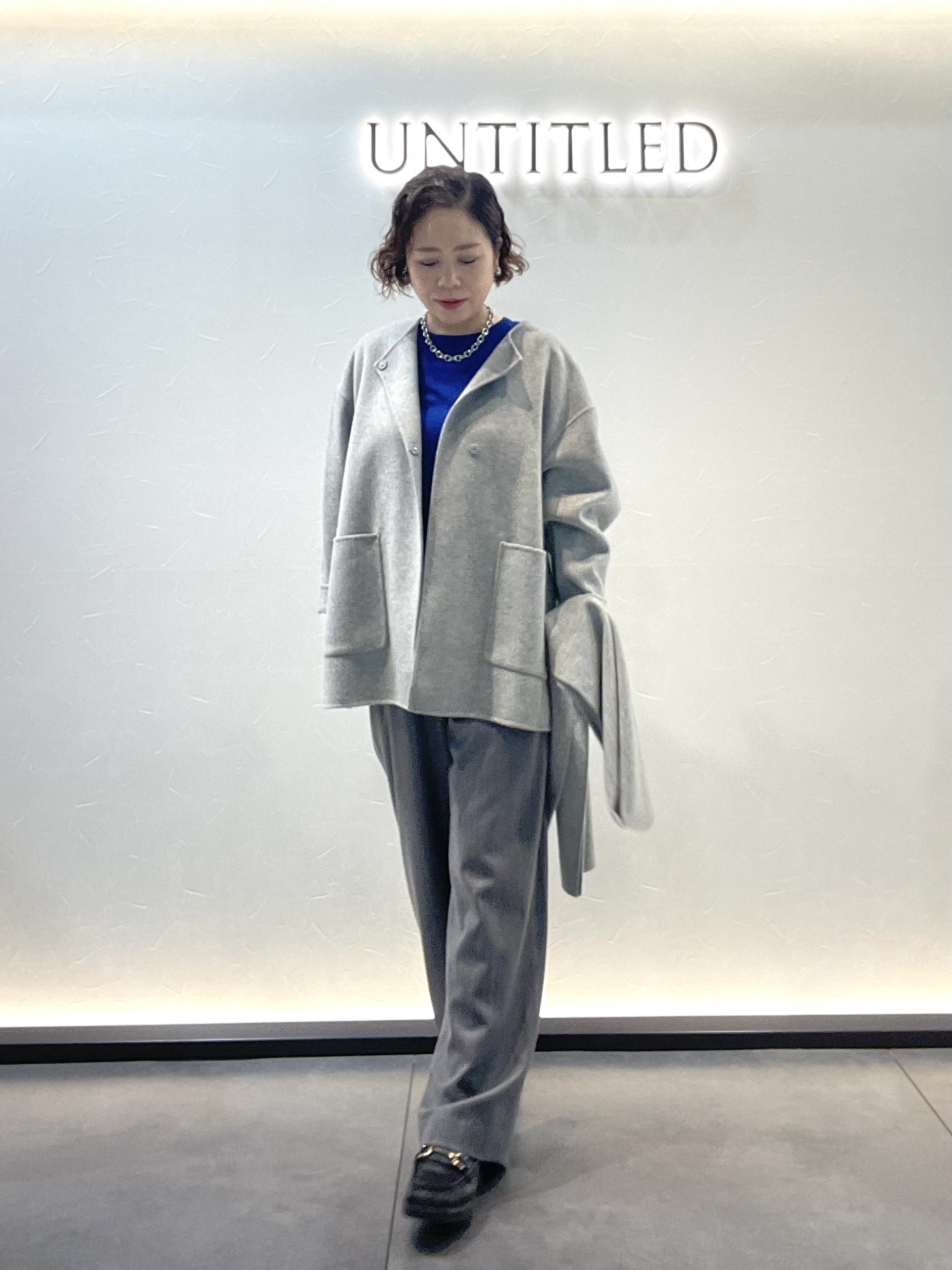 Wachiさんの「UNTITLED｜【ゆったり/軽い】マフラー付きリバーコート」を使ったコーディネート