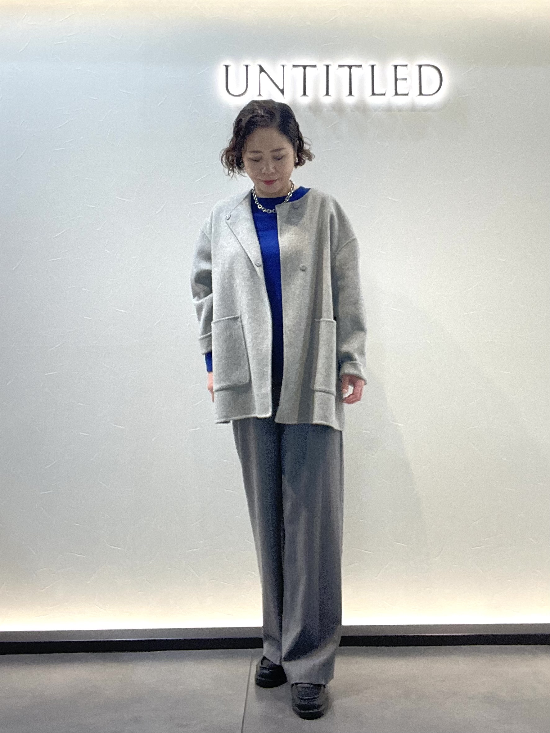 Wachiさんの「UNTITLED｜【ゆったり/軽い】マフラー付きリバーコート」を使ったコーディネート