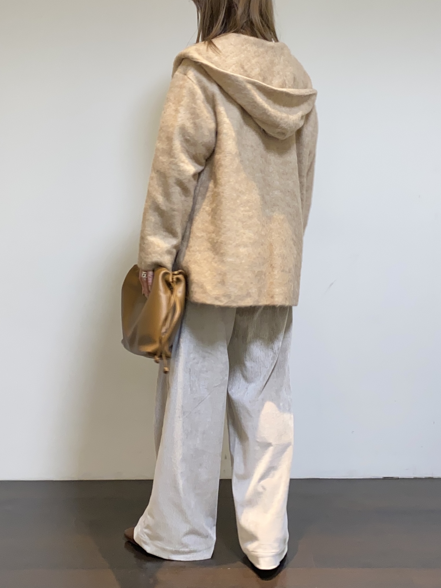 tomoさんの「UNTITLED｜【軽アウター/秋羽織り】シャギーフーディ―カーディガン」を使ったコーディネート