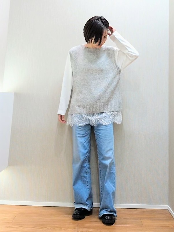 ミズタさんの「UNTITLED｜【5色展開/手洗い可】ローシルクウールニットベスト」を使ったコーディネート
