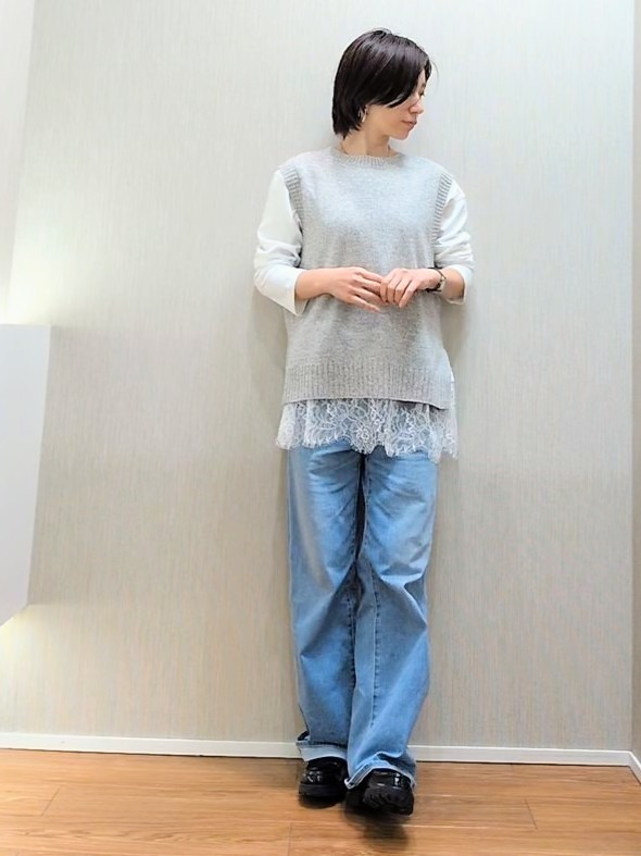 ミズタさんの「UNTITLED｜【5色展開/手洗い可】ローシルクウールニットベスト」を使ったコーディネート