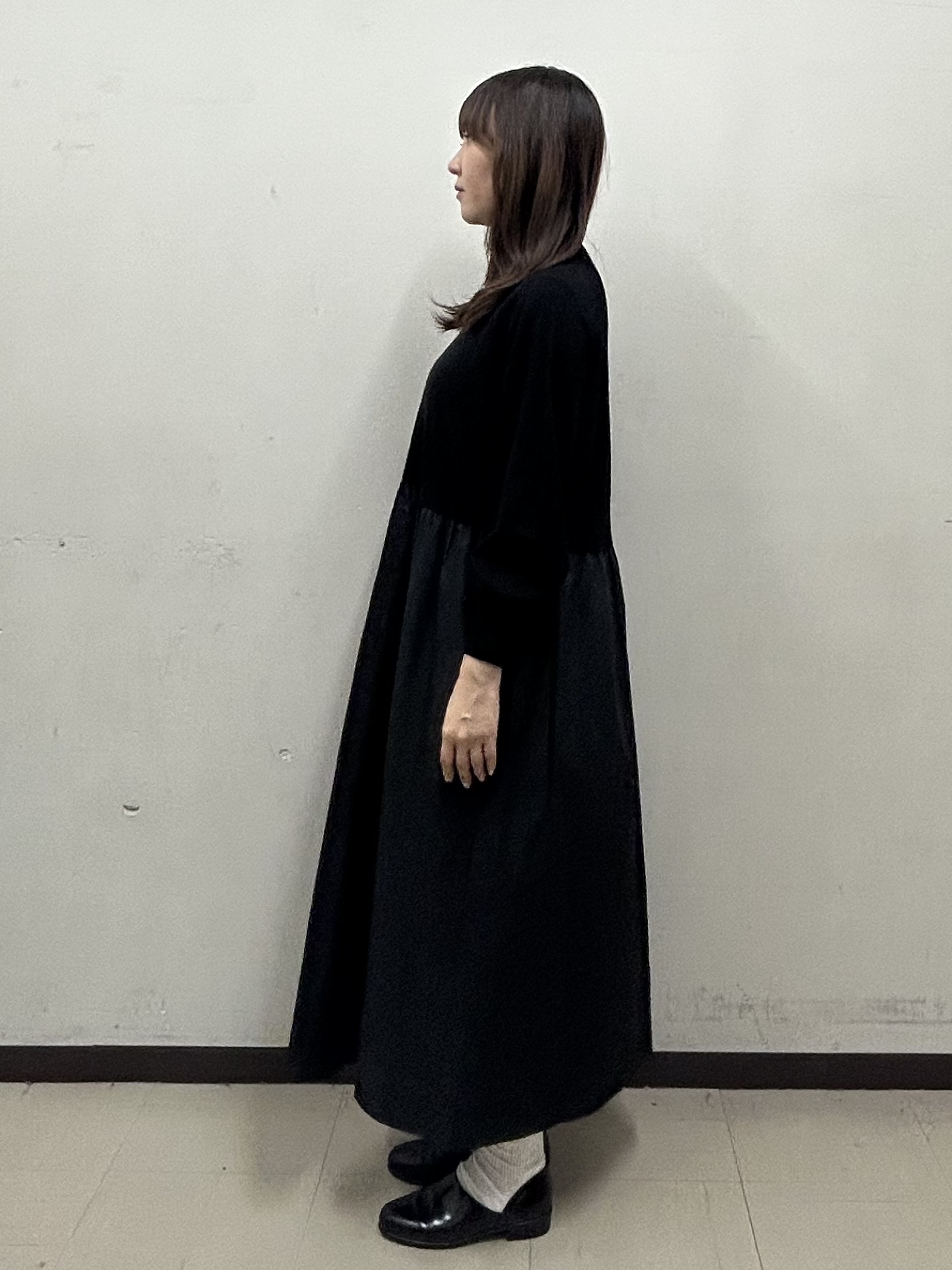 noeさんの「INDIVI｜【1枚でコーデ完成！／体型カバー】布帛コンビウール混ニットワンピース」を使ったコーディネート