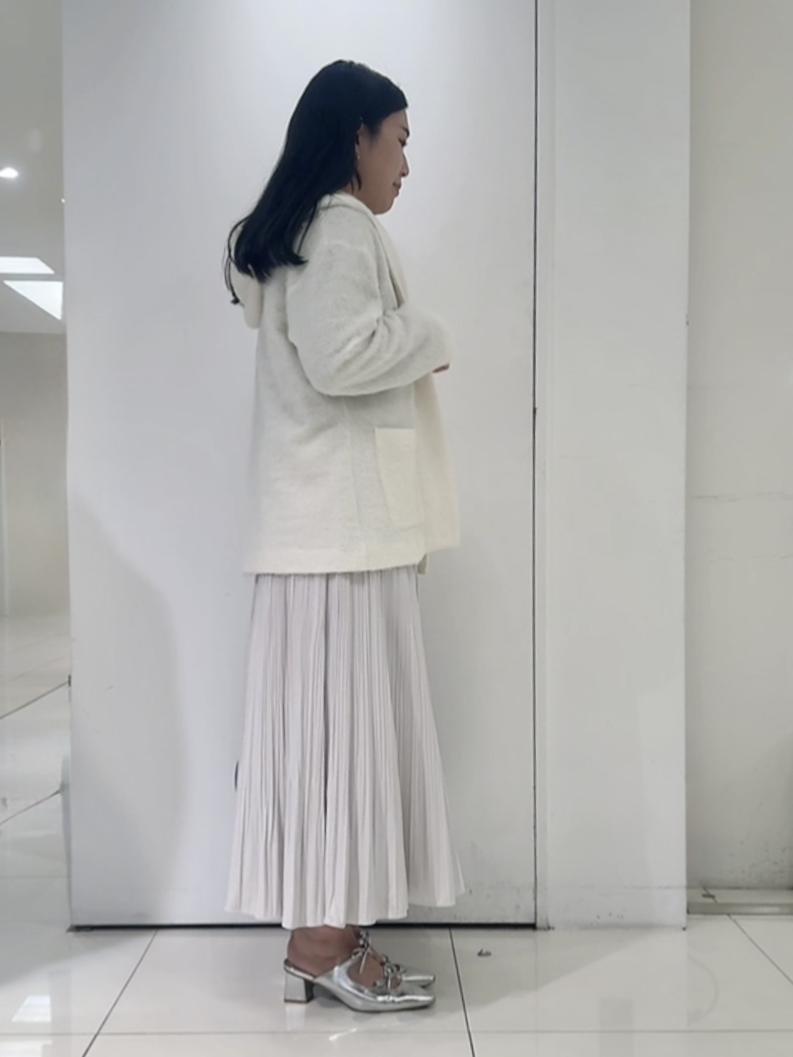 なかじさんの「UNTITLED｜【軽アウター/秋羽織り】シャギーフーディ―カーディガン」を使ったコーディネート