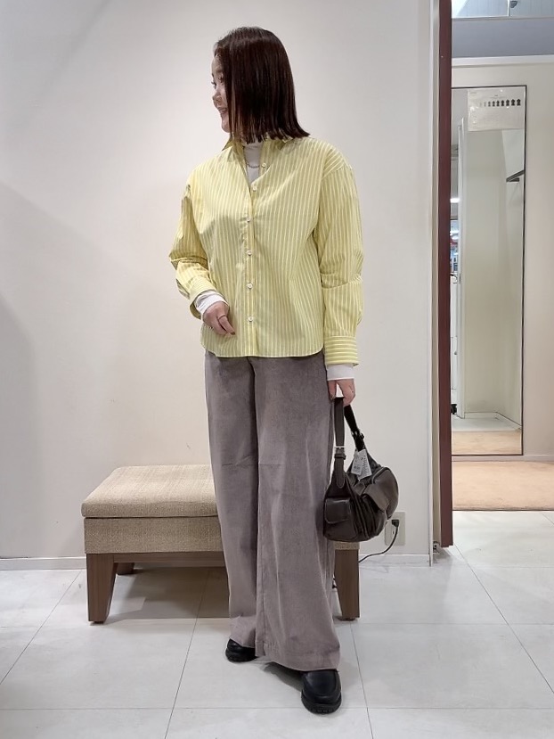 YUIさんの「UNTITLED｜【6色展開/コットン100】カラーベーシックシャツ」を使ったコーディネート