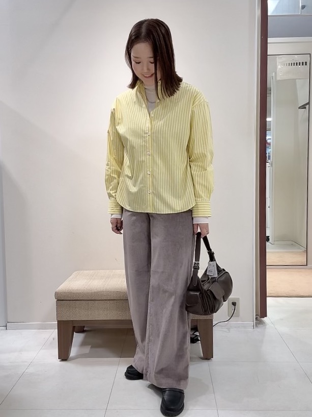 YUIさんの「UNTITLED｜【6色展開/コットン100】カラーベーシックシャツ」を使ったコーディネート