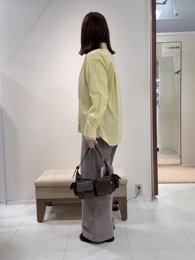 YUIさんの「UNTITLED｜【6色展開/コットン100】カラーベーシックシャツ」を使ったコーディネート