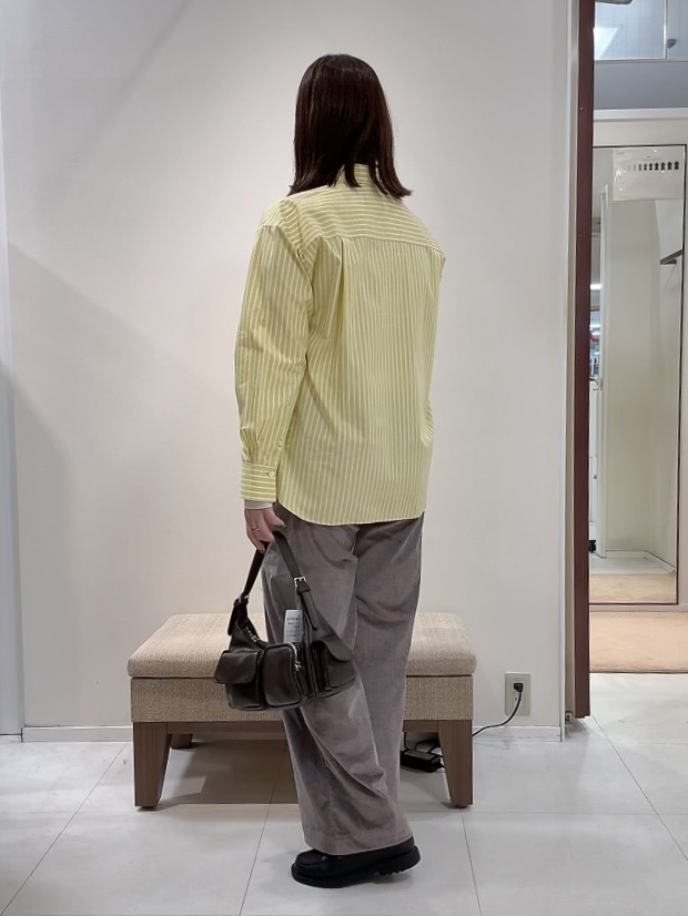 YUIさんの「UNTITLED｜【6色展開/コットン100】カラーベーシックシャツ」を使ったコーディネート