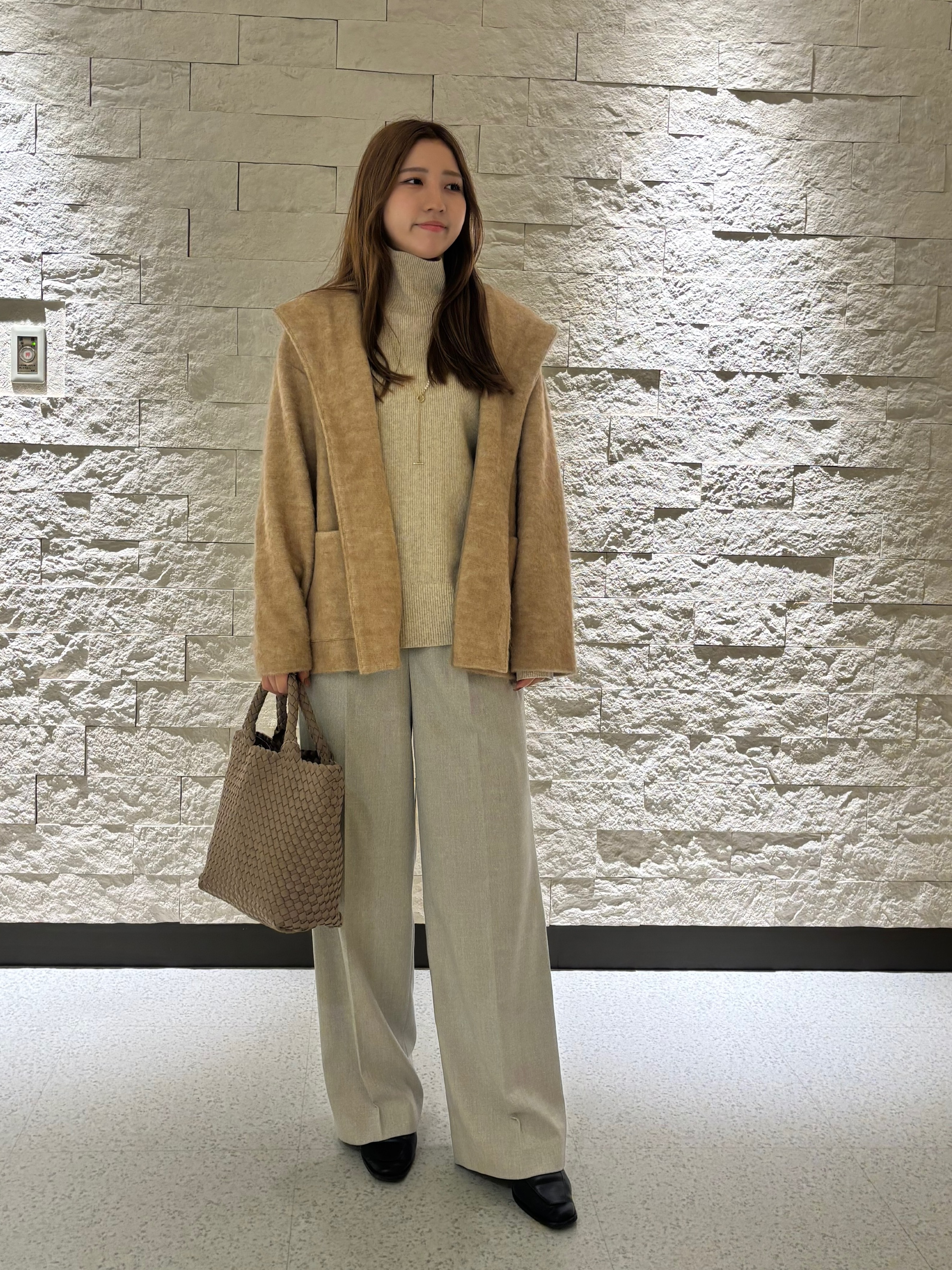 rimaさんの「UNTITLED｜ハイネックボリュームニット」を使ったコーディネート