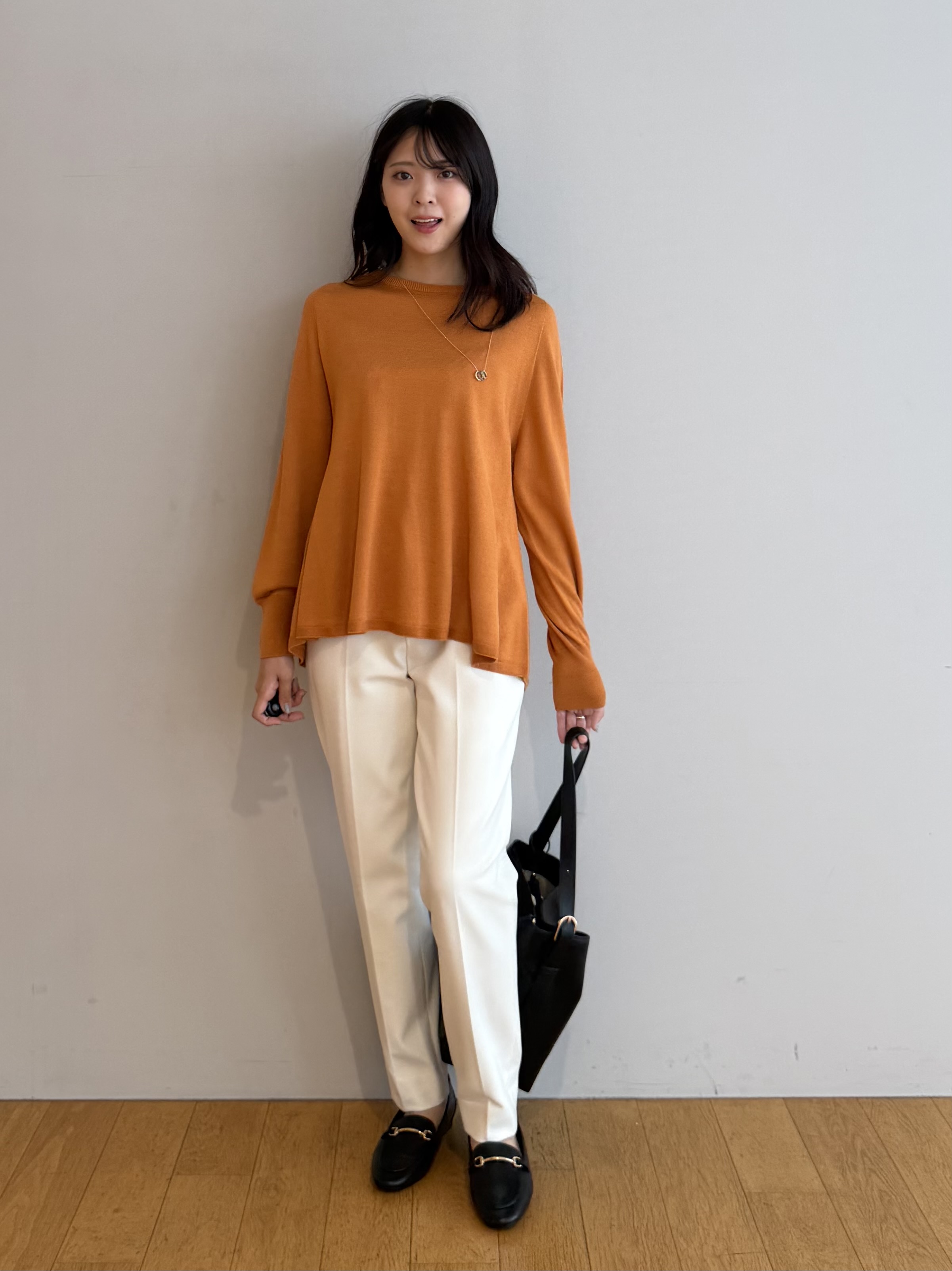 ririkaさんの「UNTITLED｜【シルク混/薄手ニット】Aラインシルエットニットプルオーバー」を使ったコーディネート