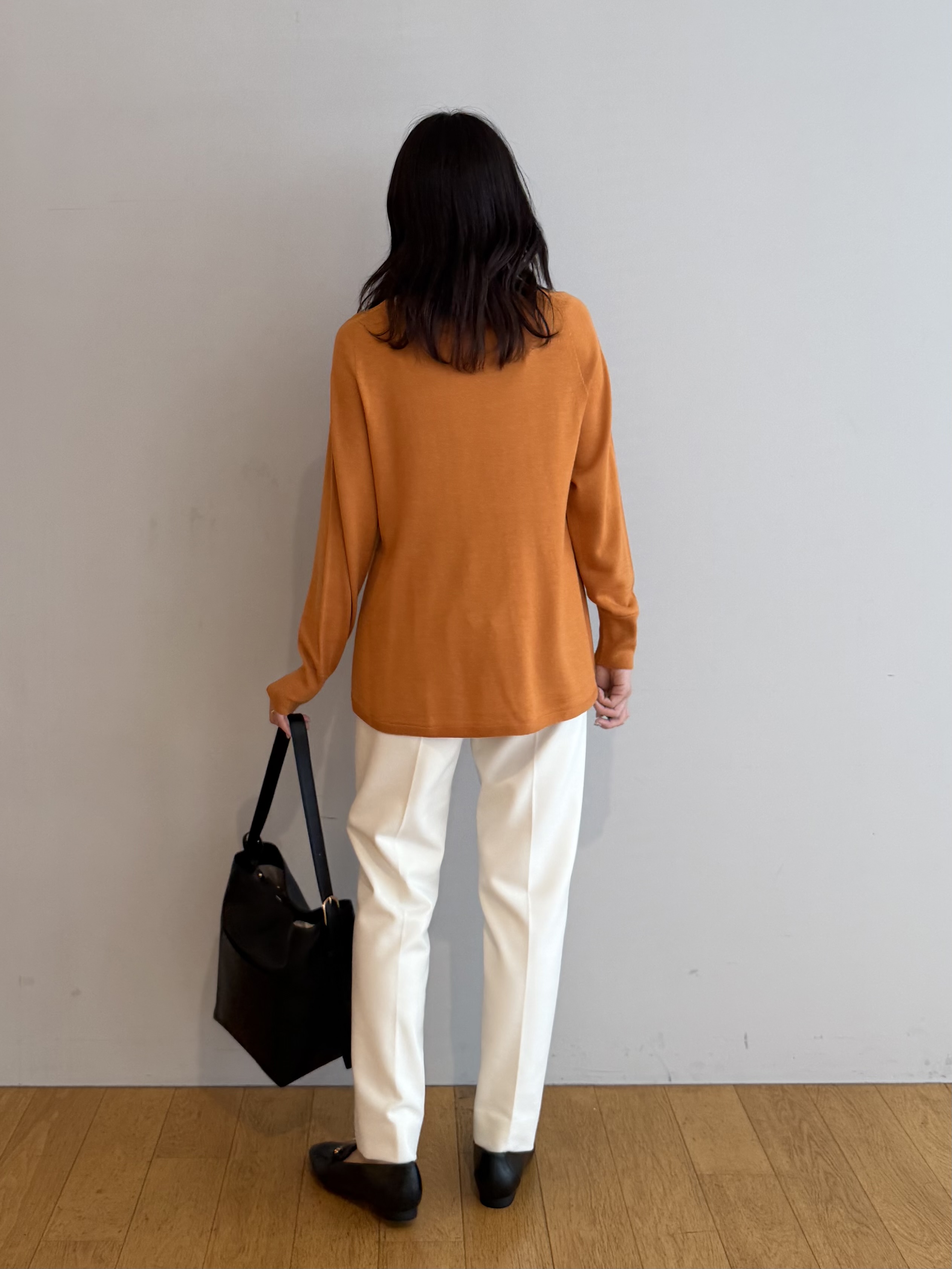 ririkaさんの「UNTITLED｜【シルク混/薄手ニット】Aラインシルエットニットプルオーバー」を使ったコーディネート