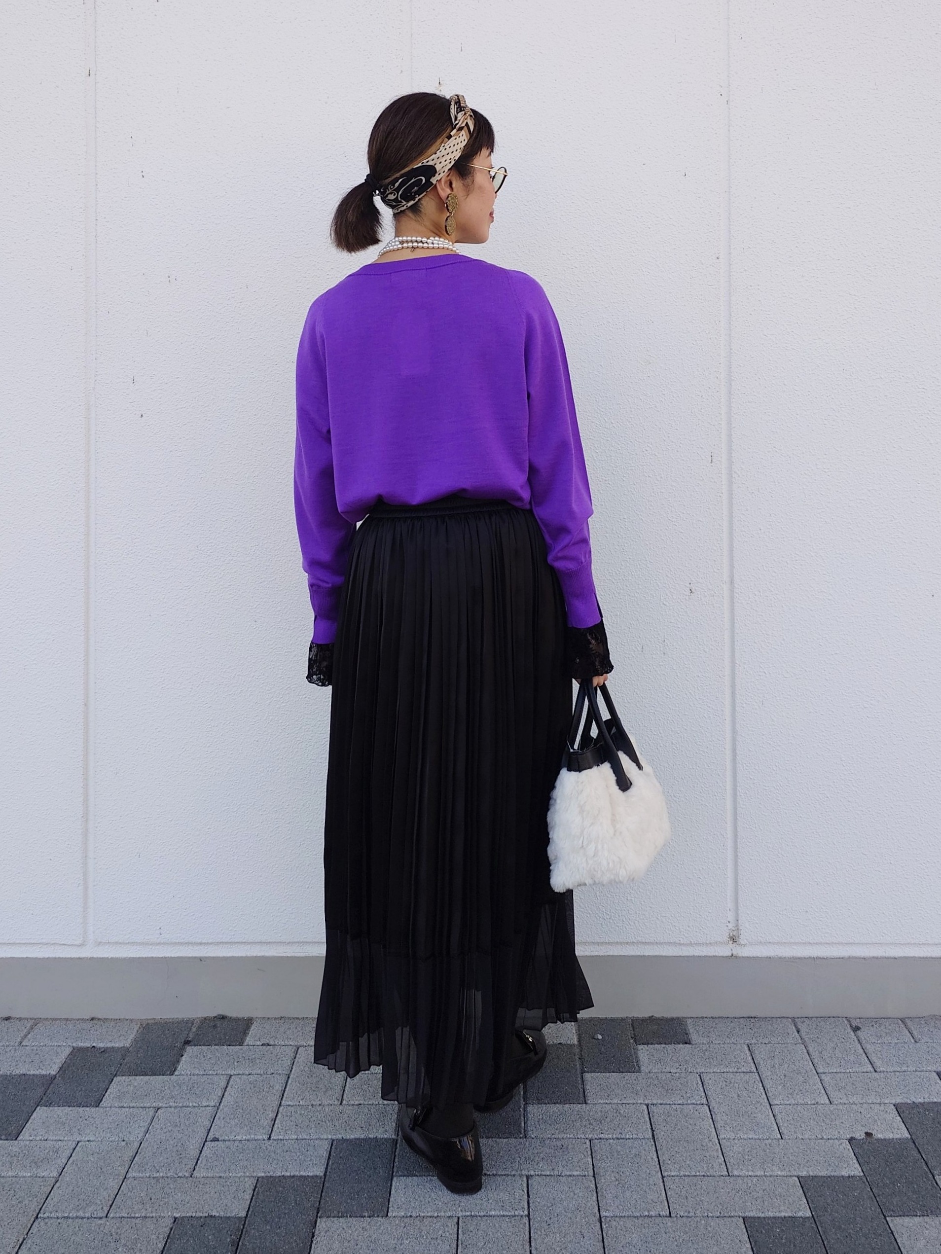 MUTSUKOさんの「UNTITLED｜【アンサンブル可能/オンオフ使える】シルクウールカシミヤプルオーバー」を使ったコーディネート