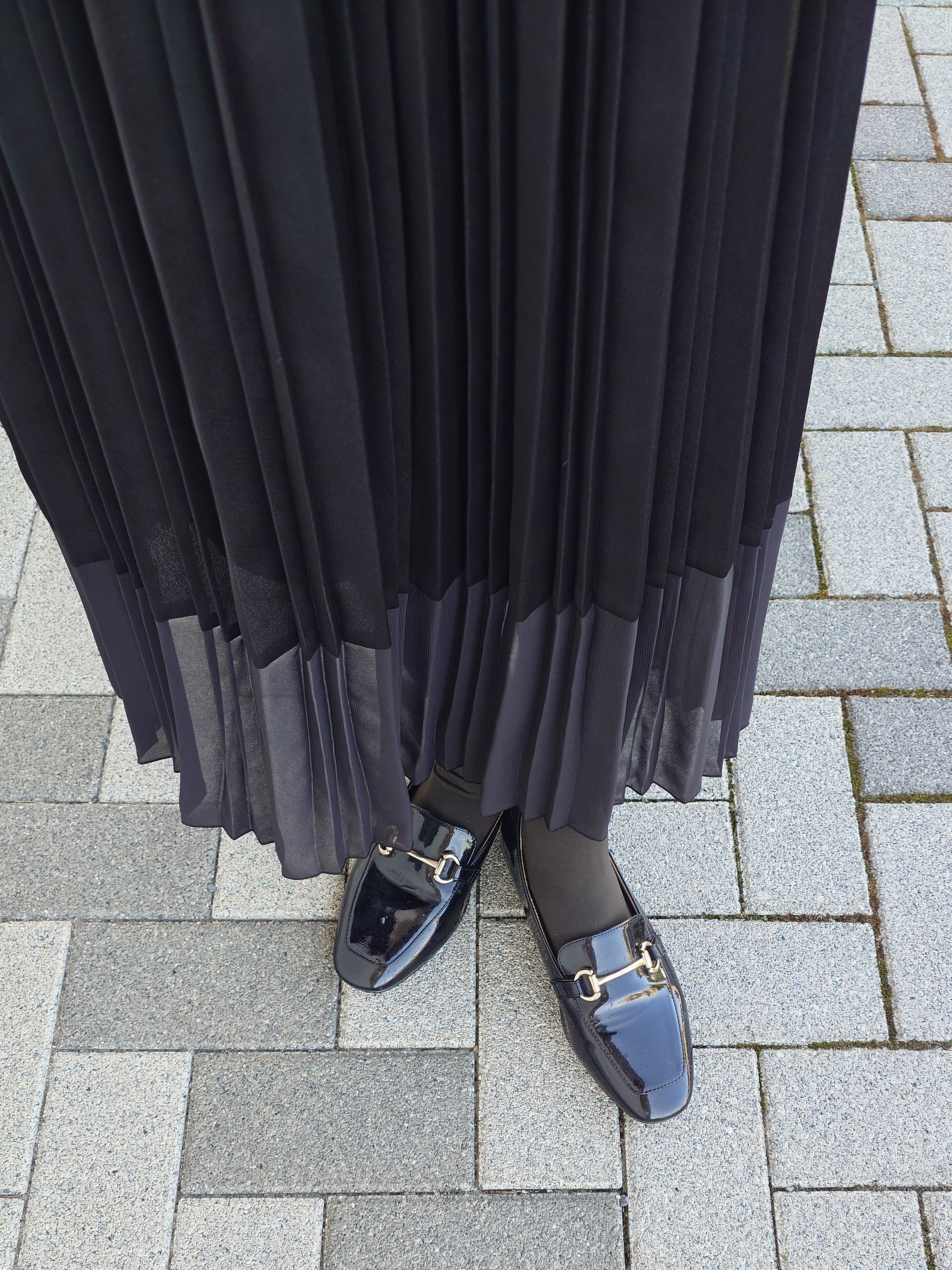 MUTSUKOさんの「UNTITLED｜【アンサンブル可能/オンオフ使える】シルクウールカシミヤプルオーバー」を使ったコーディネート
